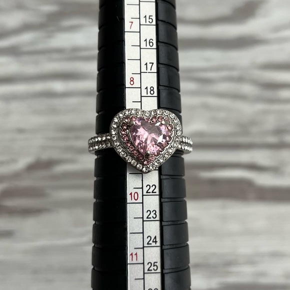 Pink Heart Ring - Size 9 - Picture 3 of 3